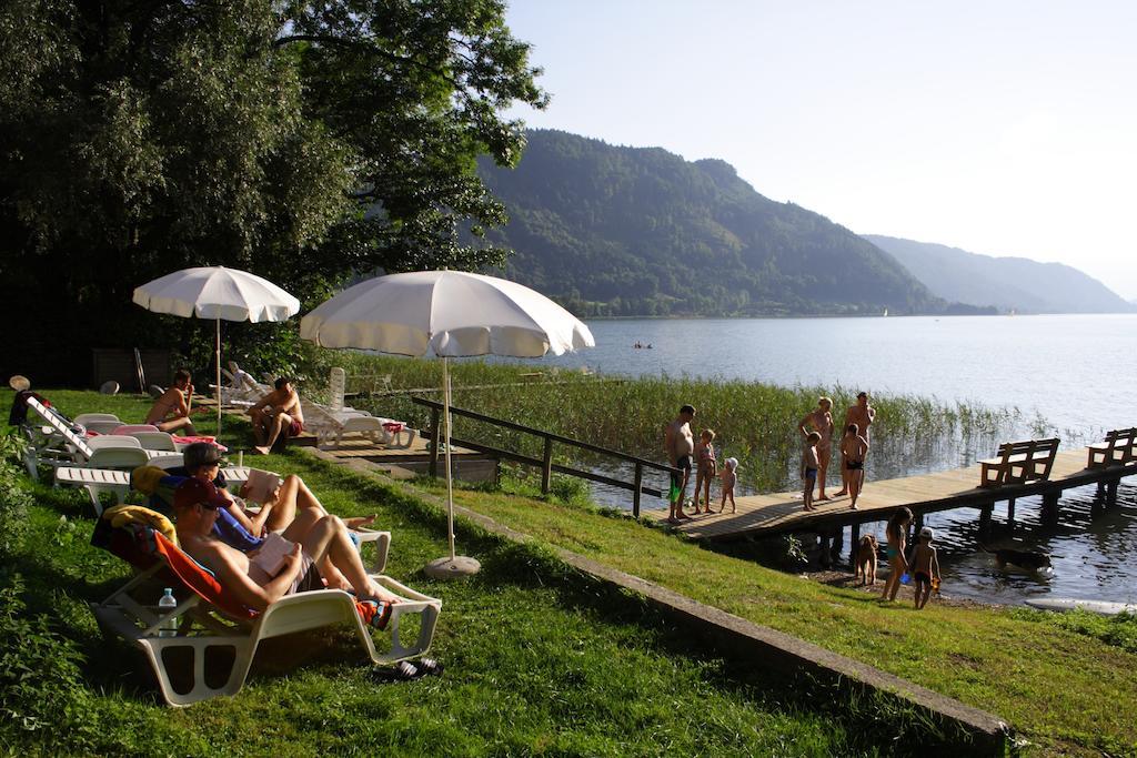 Seehaus Karantanien Am Ossiacher See Екстериор снимка