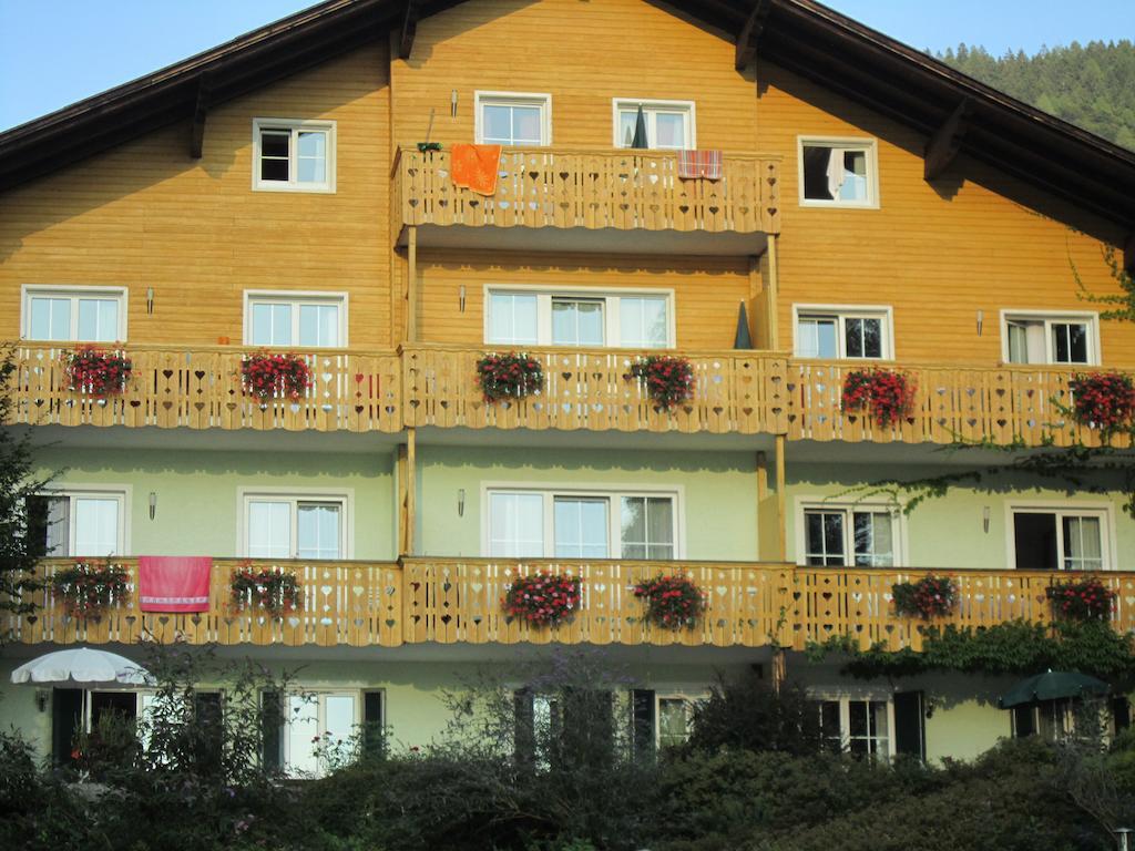 Seehaus Karantanien Am Ossiacher See Екстериор снимка